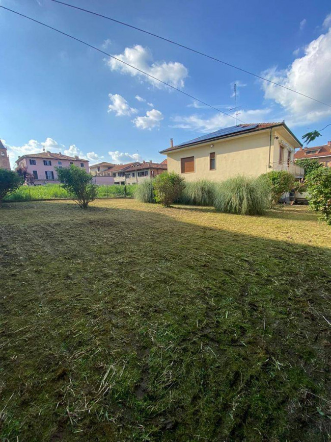 Casa indipendente in vendita