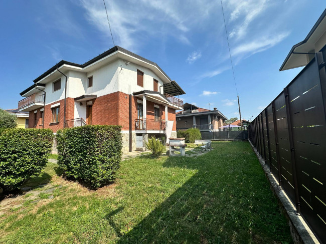 Villa Bifamiliare in vendita a Caselle Torinese