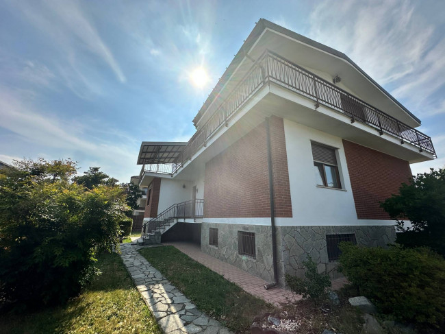 Villa Bifamiliare in vendita a Caselle Torinese