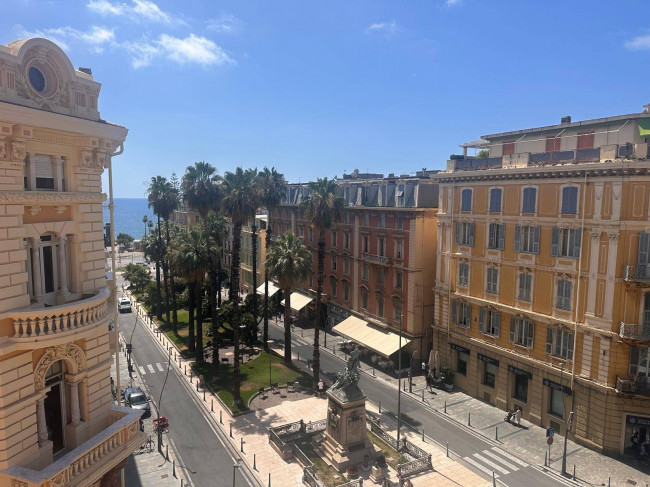 Apartment for Sale to Sanremo