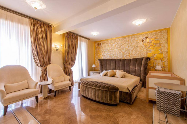 Villa in Vendita a Albissola Marina
