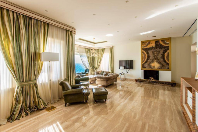 Villa in Vendita a Albissola Marina