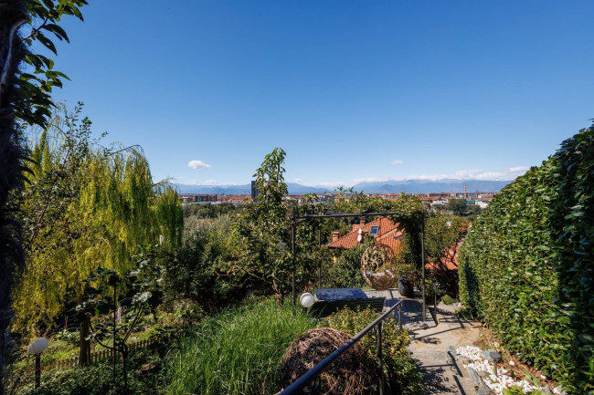 Villa Bifamiliare in vendita a Torino