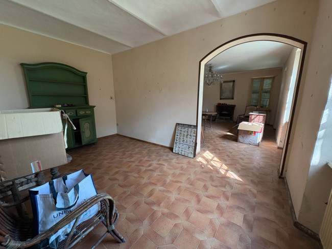 Cascina in Vendita a Montechiaro d'Asti