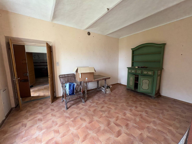 Cascina in Vendita a Montechiaro d'Asti