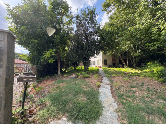 Cascina in Vendita a Montechiaro d'Asti