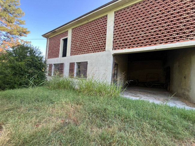 Cascina in vendita