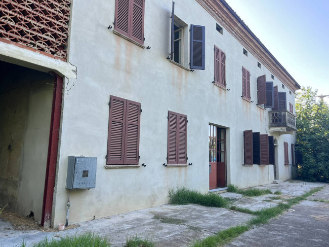 Cascina in vendita