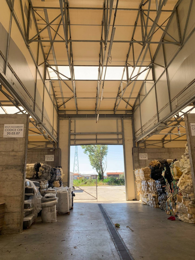 Capannone in Vendita a Nichelino