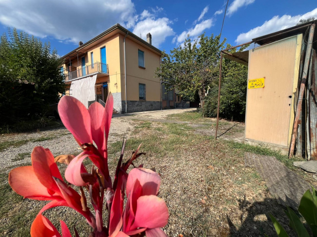 Casa indipendente in vendita