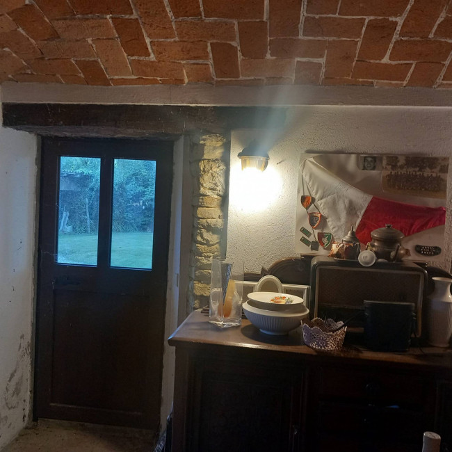 Casale in Vendita a Santo Stefano Belbo