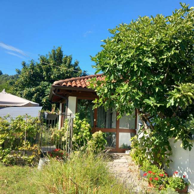 Casale in Vendita a Santo Stefano Belbo