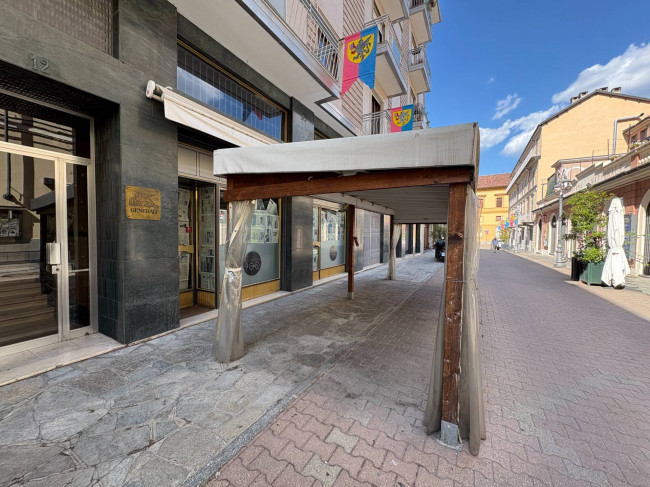 Attività Commerciale in affitto