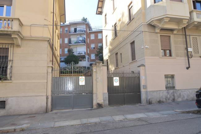 Locale commerciale in Affitto a Torino