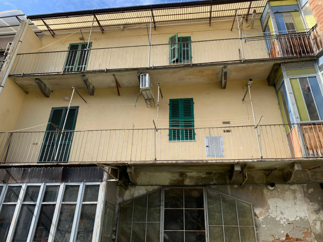 Palazzo Storico in Vendita a Nizza Monferrato