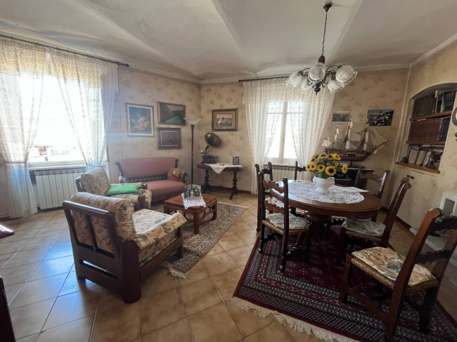 Palazzo Storico in Vendita a Nizza Monferrato