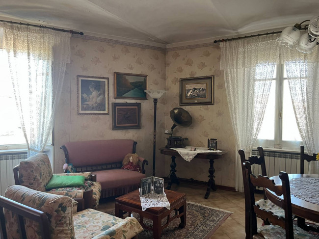 Palazzo Storico in Vendita a Nizza Monferrato