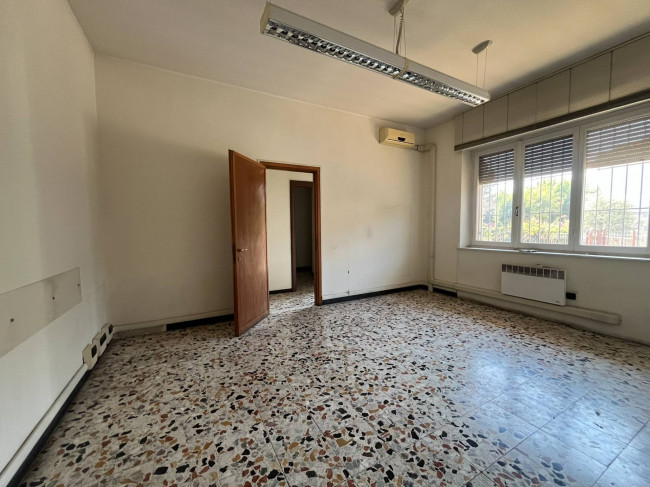 Villa in Vendita a Valenza