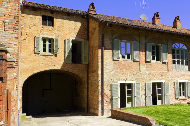 Rustico in Vendita a Brusasco