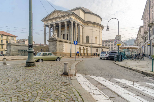 Appartamento in vendita a Torino