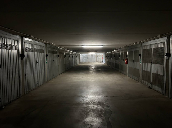 Box o garage in vendita a Torino