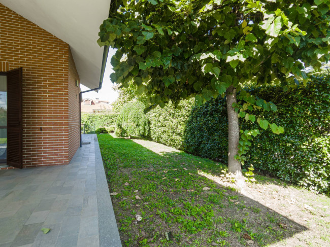 Villa in Vendita a Asti