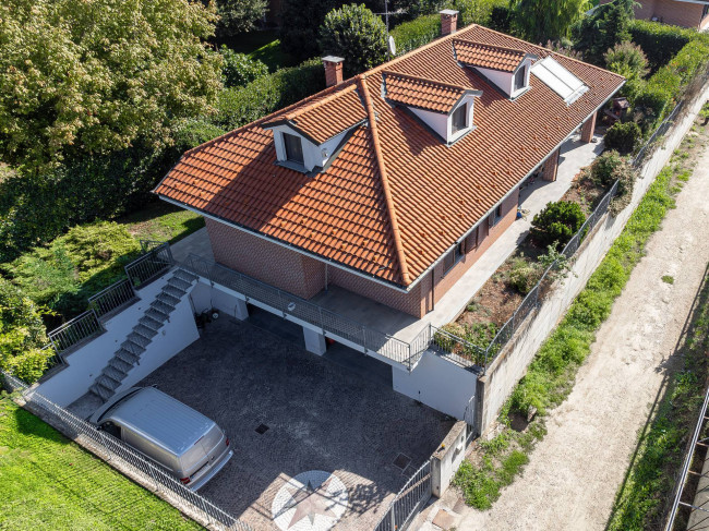 Villa in Vendita a Asti