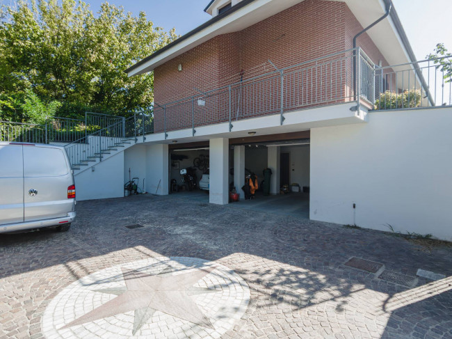 Villa in Vendita a Asti