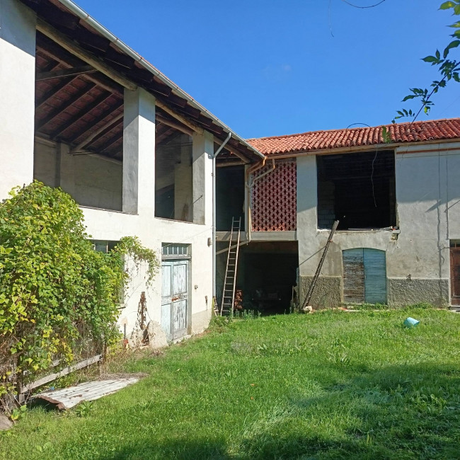 Cascina in Vendita a Ottiglio