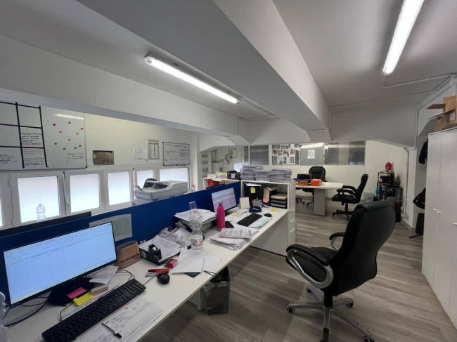 Capannone in Locazione a Torino