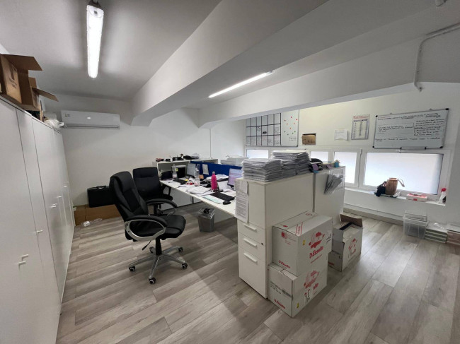 Capannone in Locazione a Torino