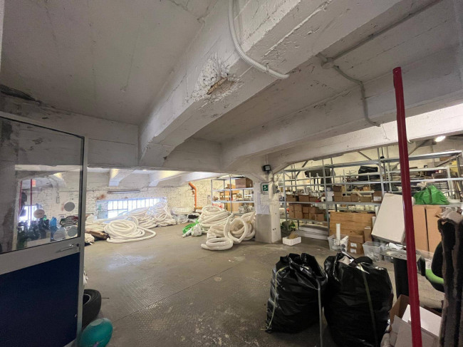 Capannone in Locazione a Torino