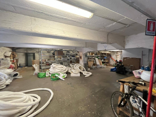 Capannone in Locazione a Torino