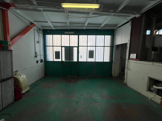 Capannone in Locazione a Torino