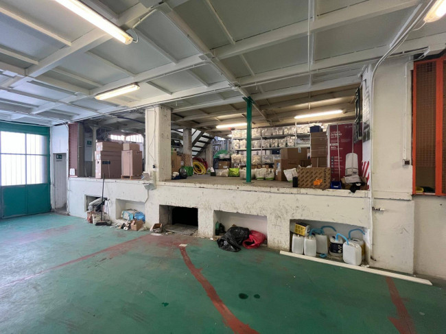 Capannone in Locazione a Torino