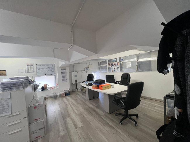 Capannone in Locazione a Torino