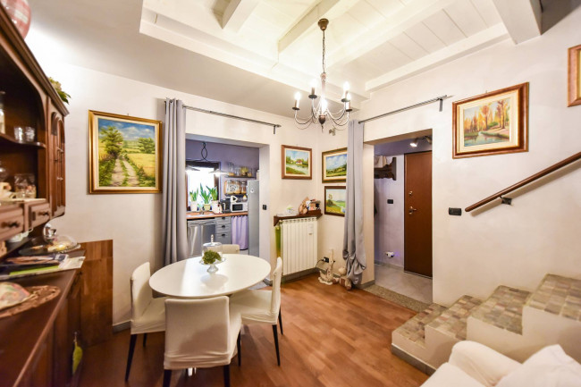 Villa Trifamiliare in Vendita a Rivarossa