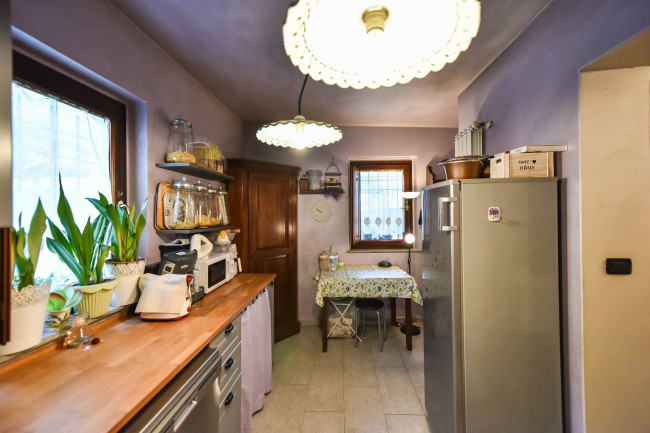 Villa Trifamiliare in Vendita a Rivarossa