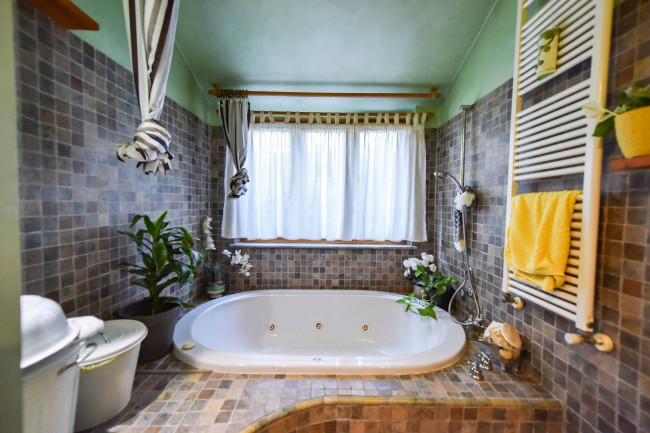 Villa Trifamiliare in Vendita a Rivarossa