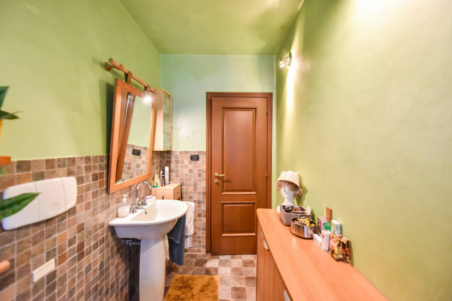 Villa Trifamiliare in Vendita a Rivarossa