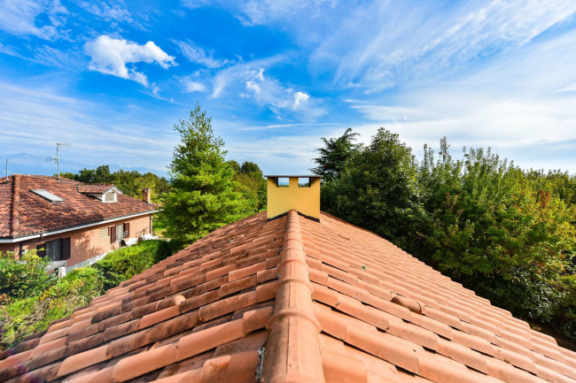 Villa Trifamiliare in Vendita a Rivarossa