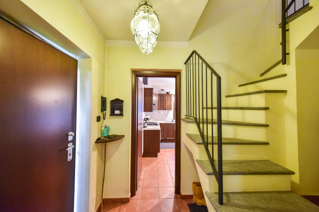 Villa Trifamiliare in Vendita a Rivarossa