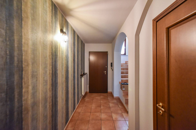 Villa Trifamiliare in Vendita a Rivarossa