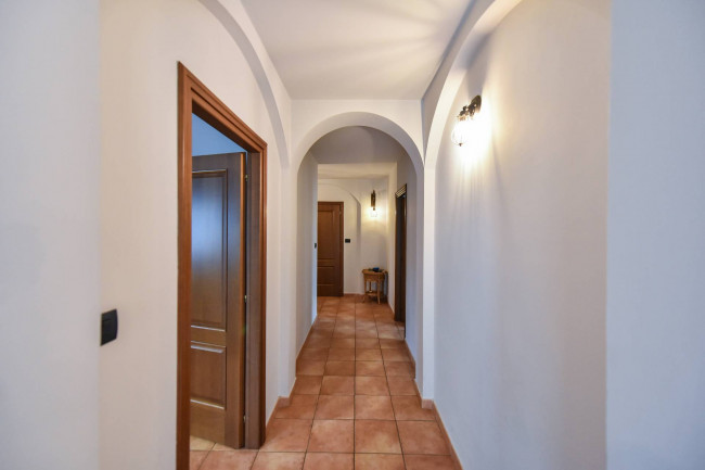 Villa Trifamiliare in Vendita a Rivarossa