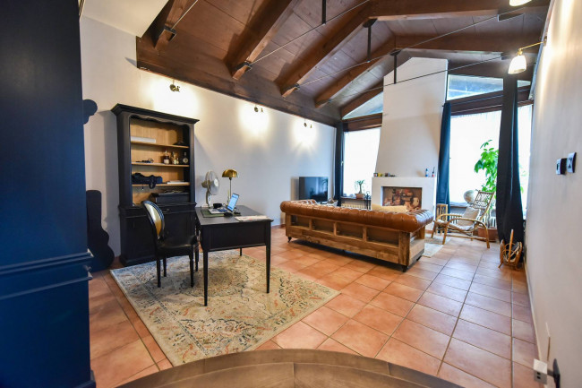 Villa Trifamiliare in Vendita a Rivarossa