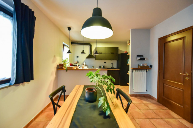 Villa Trifamiliare in Vendita a Rivarossa