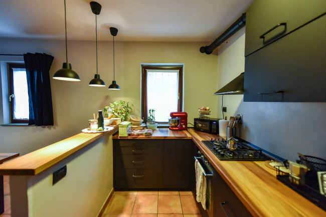 Villa Trifamiliare in Vendita a Rivarossa