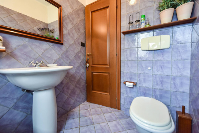 Villa Trifamiliare in Vendita a Rivarossa