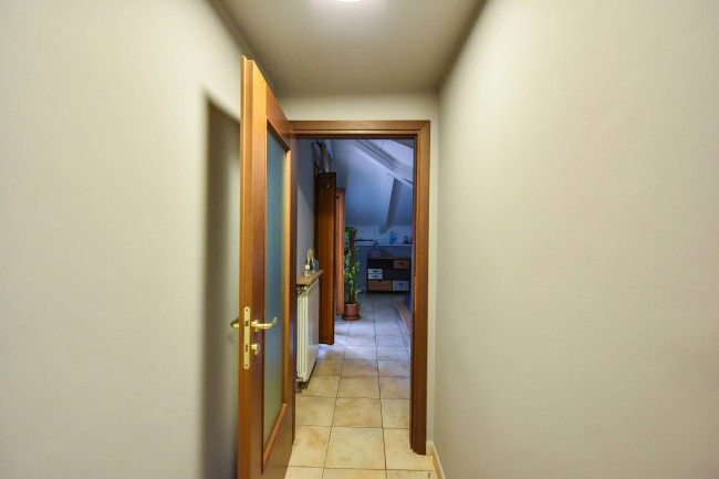 Villa Trifamiliare in Vendita a Rivarossa