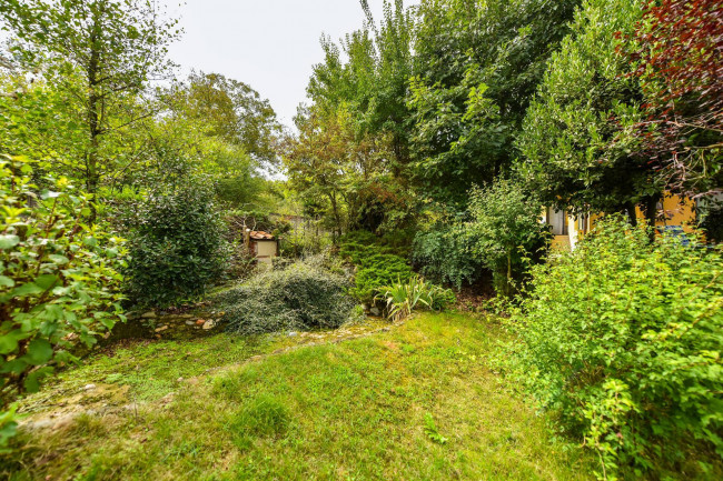 Villa Trifamiliare in Vendita a Rivarossa